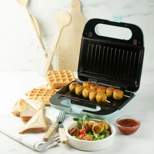 Aparat de sandwich 3 in 1 Domo DO1105C cu placi interschimbabile, pentru pregatire sandwich, grill sau waffe, 750 W - HotPick